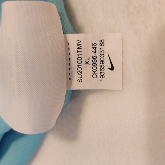 Nike. Blue Patterned Women's Shirt - Picture 9 of 9